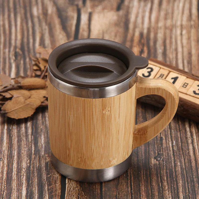 Mug isotherme avec anse en bambou et acier 30 cl
