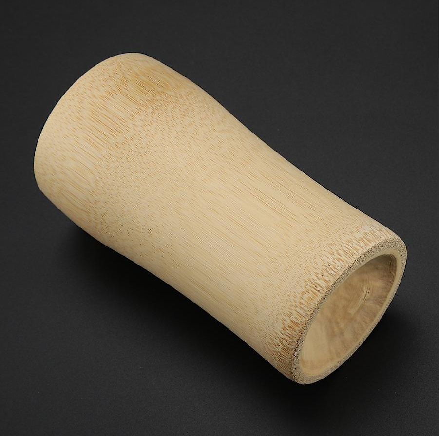 cocktailglas aus naturbelassenem bamboo | Meine Holztasse